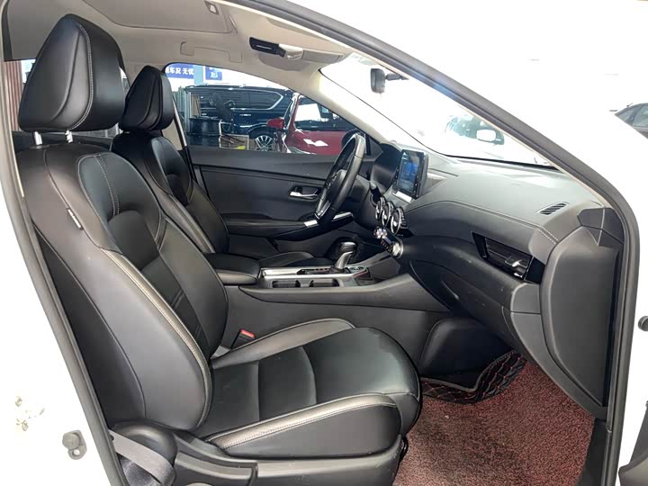 Фото 9 - Nissan Sylphy