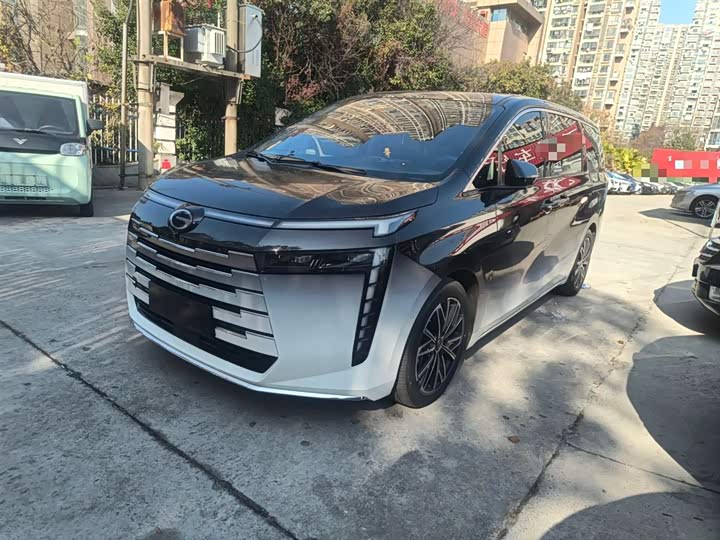 Фото 2 - GAC Trumpchi E8