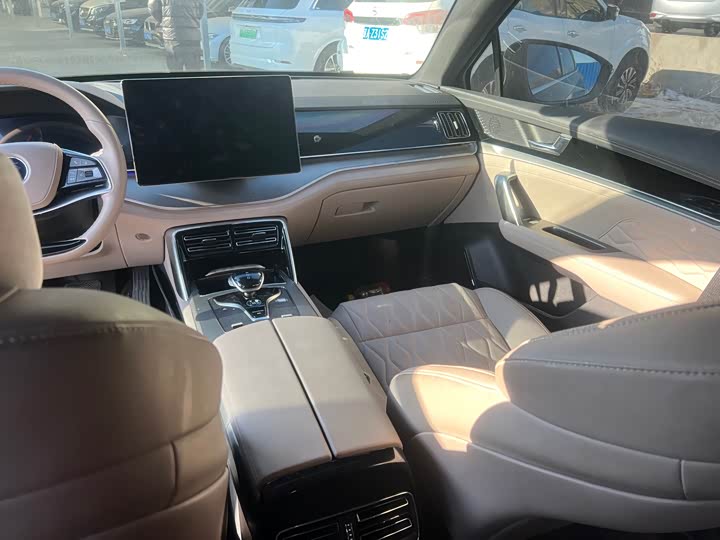 Фото 6 - BYD Tang Hybrid/EV