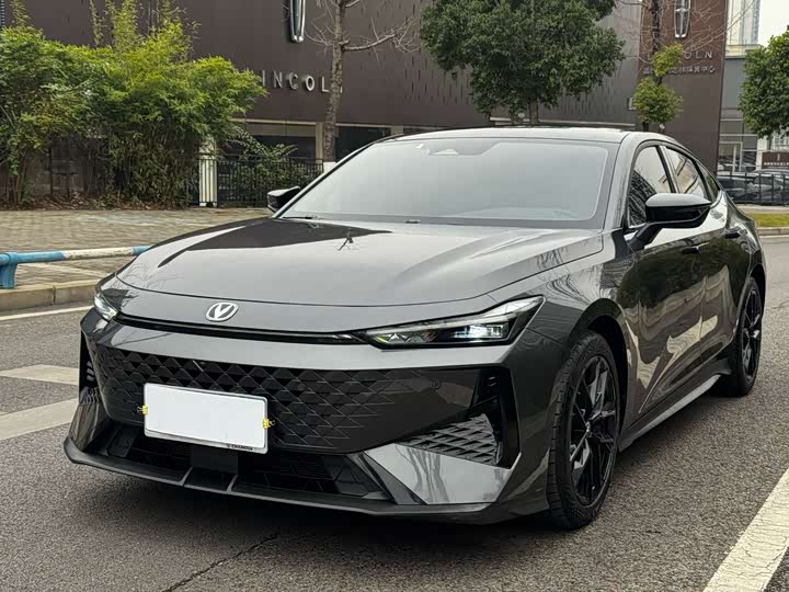 Фото 1 - Changan UNI-V