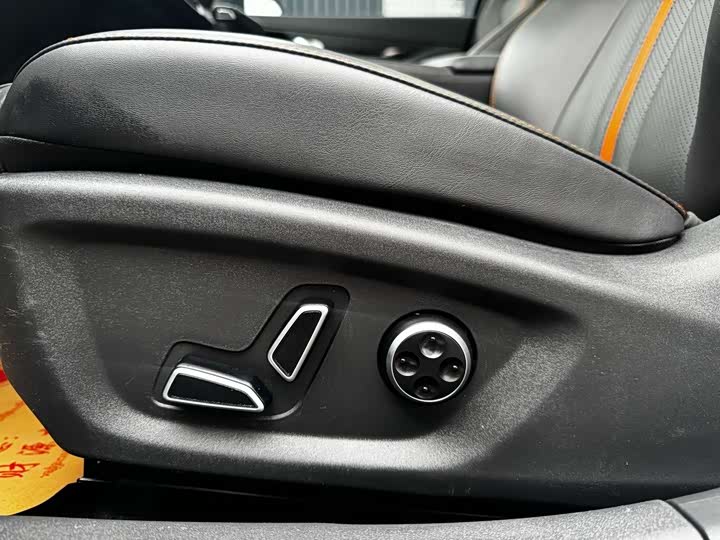 Фото 5 - Changan UNI-V