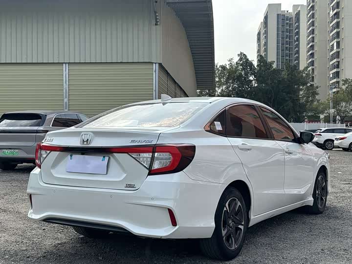 Фото 9 - Honda Envix