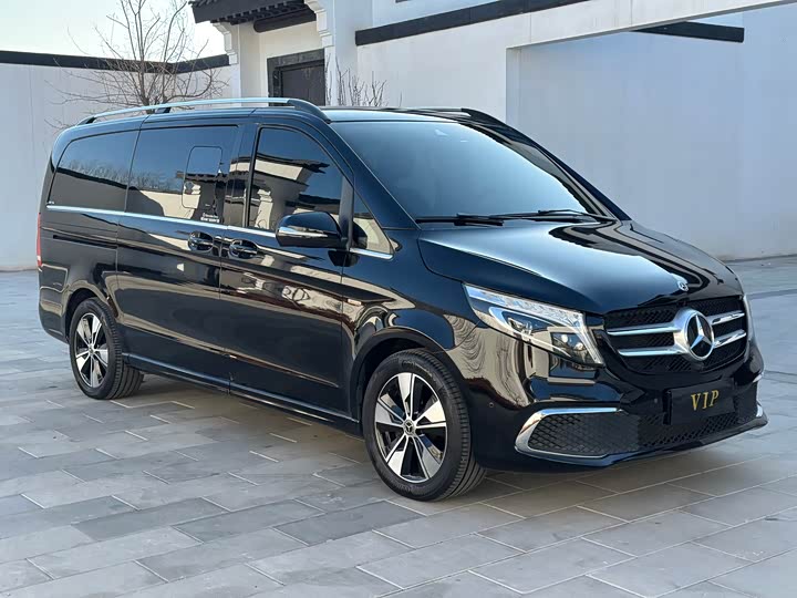 Фото 3 - Mercedes-Benz V-Class