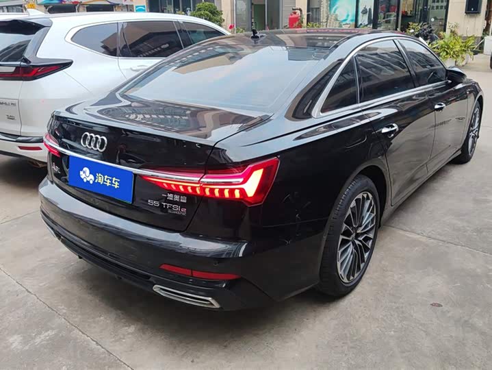 Фото 3 - Audi A6L Hybrid