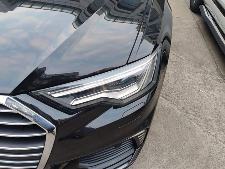 Фото 5 - Audi A6L Hybrid