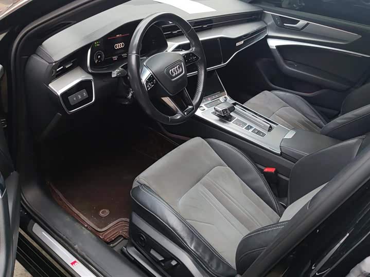 Фото 9 - Audi A6L Hybrid