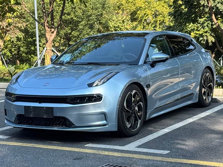 Фото 1 - Zeekr 001