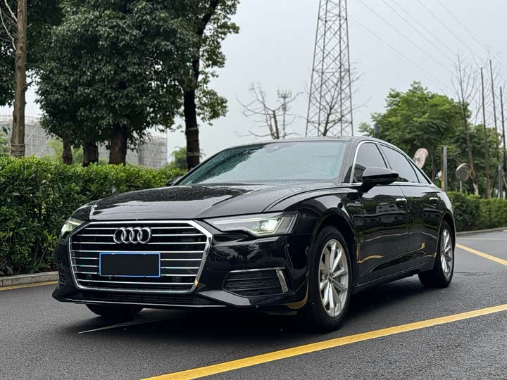 Фото 1 - Audi A6L