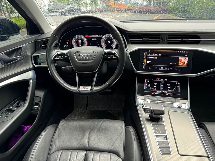 Фото 6 - Audi A6L
