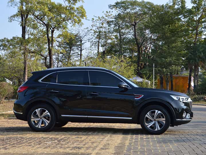 Фото 8 - Hongqi HS5