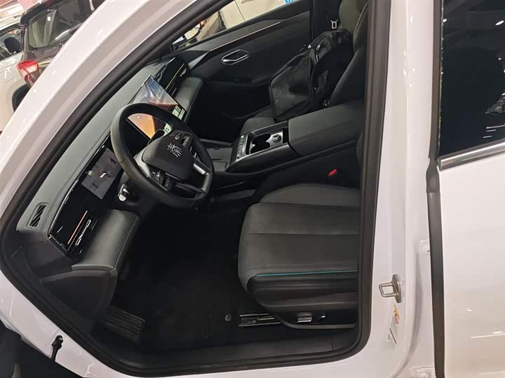 Фото 7 - BYD Qin L