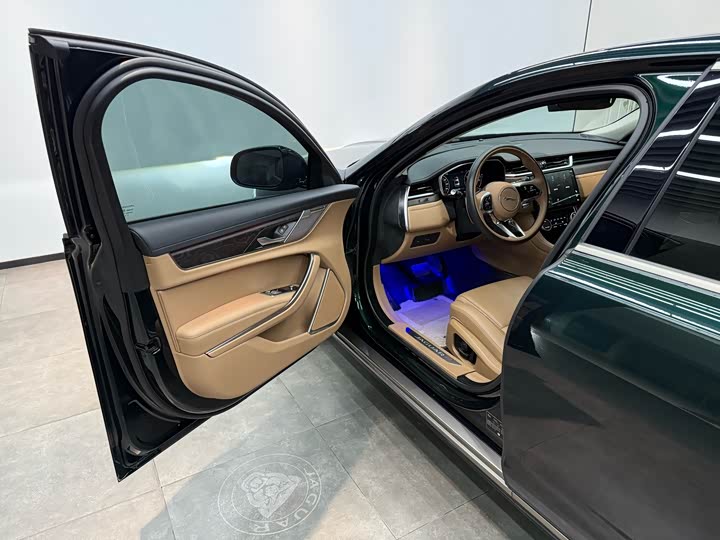 Фото 5 - Jaguar XF L