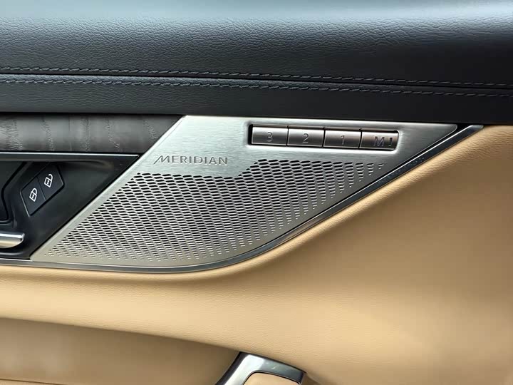 Фото 9 - Jaguar XF L