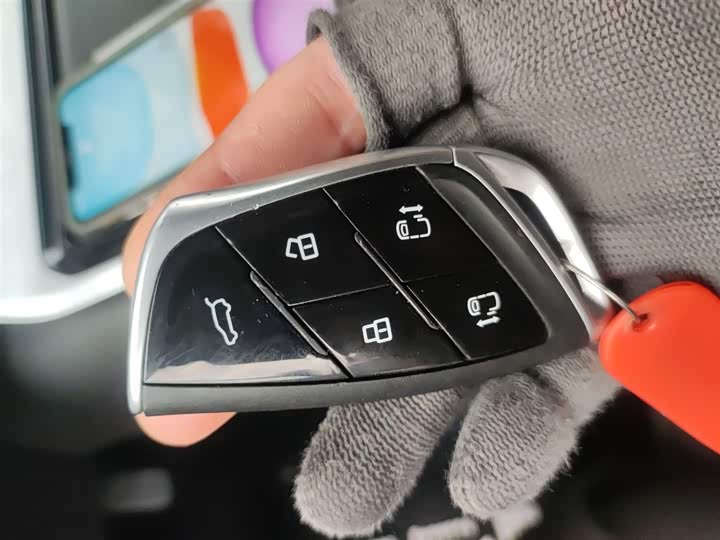 Фото 9 - Maxus G70