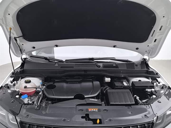 Фото 6 - Geely Coolray