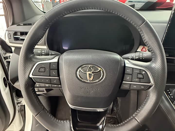 Фото 8 - Toyota Sienna