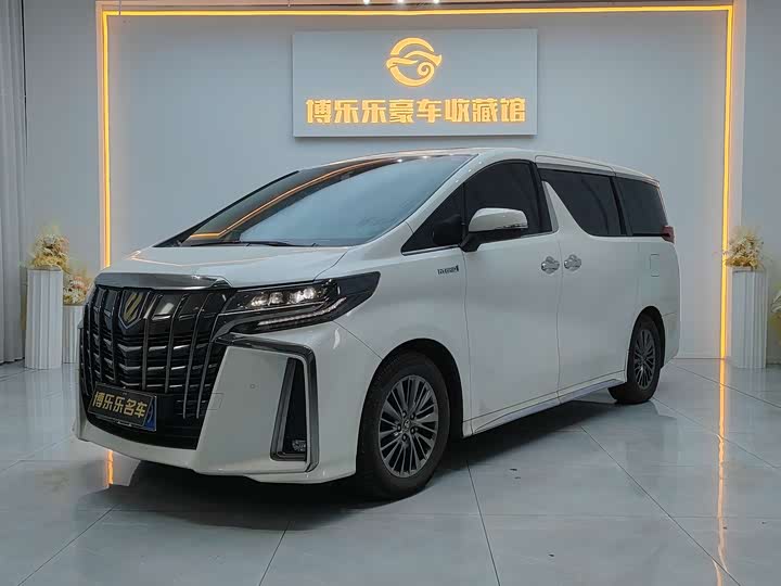 Фото 1 - Toyota Alphard