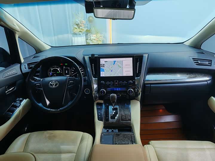 Фото 5 - Toyota Alphard