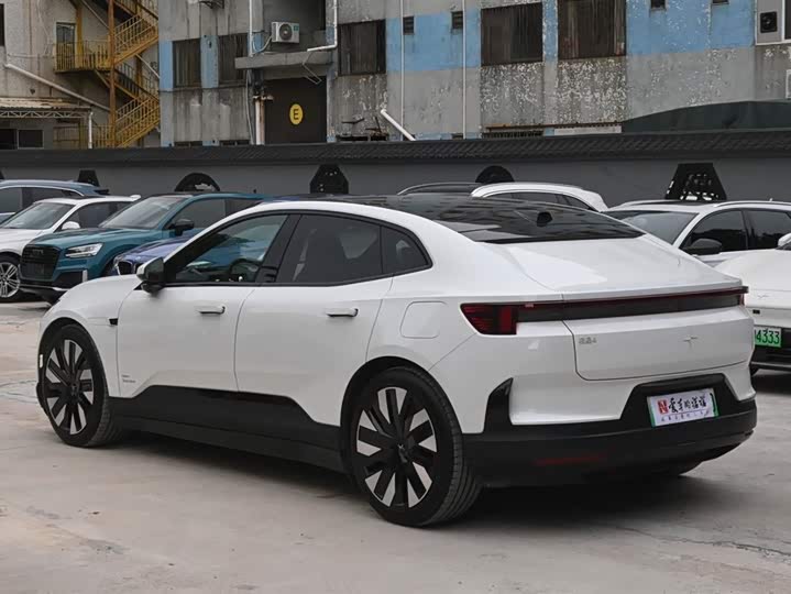 Фото 3 - Polestar 4