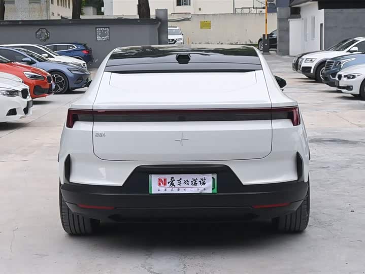 Фото 4 - Polestar 4