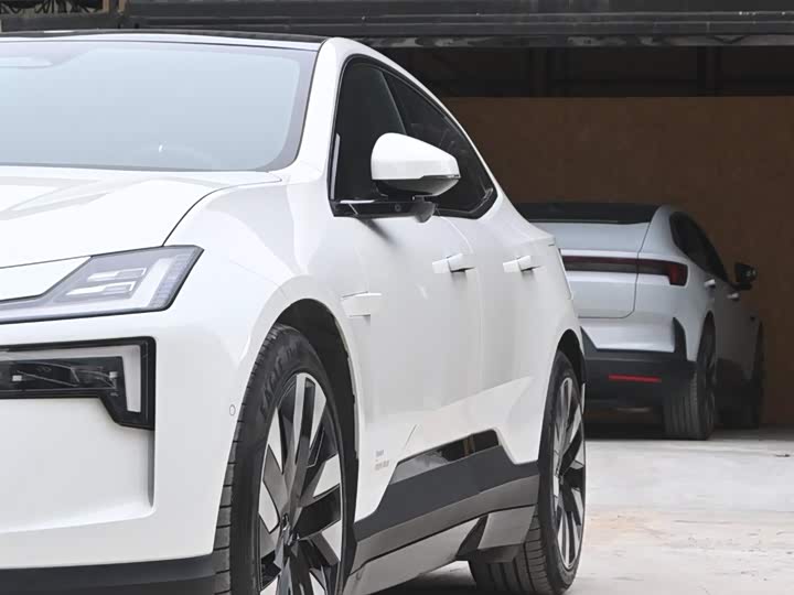 Фото 9 - Polestar 4