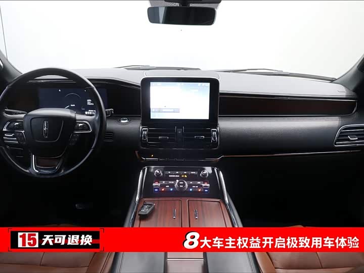 Фото 4 - Lincoln Navigator