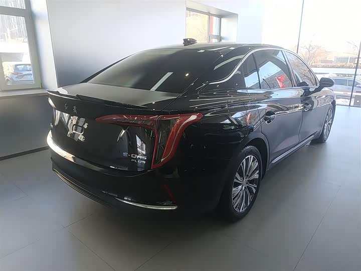 Фото 7 - Hongqi E-QM5