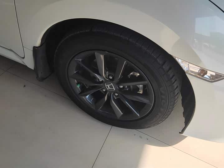 Фото 6 - Honda Civic