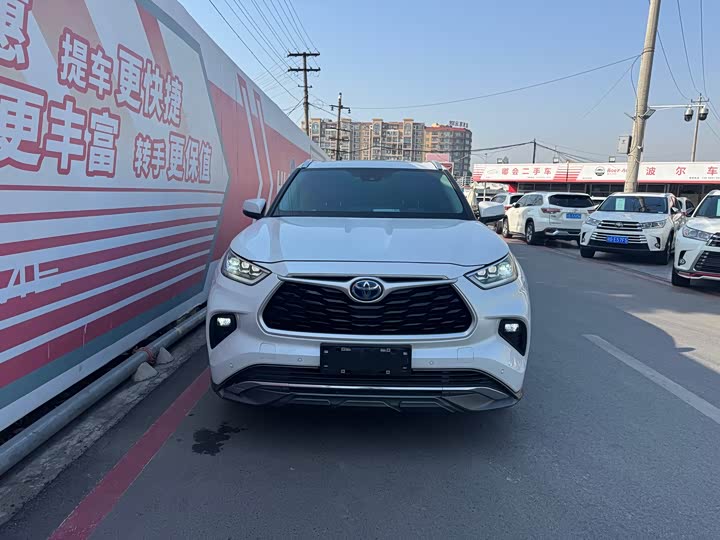 Фото 2 - Toyota Highlander