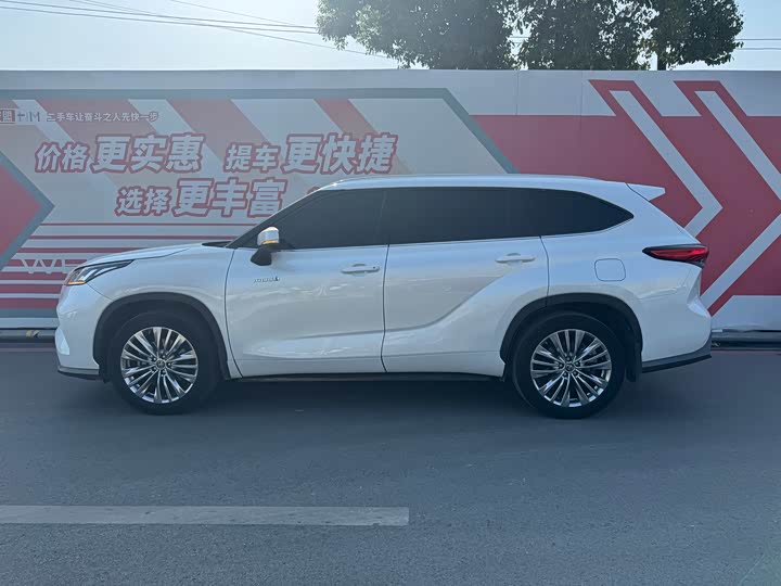 Фото 3 - Toyota Highlander