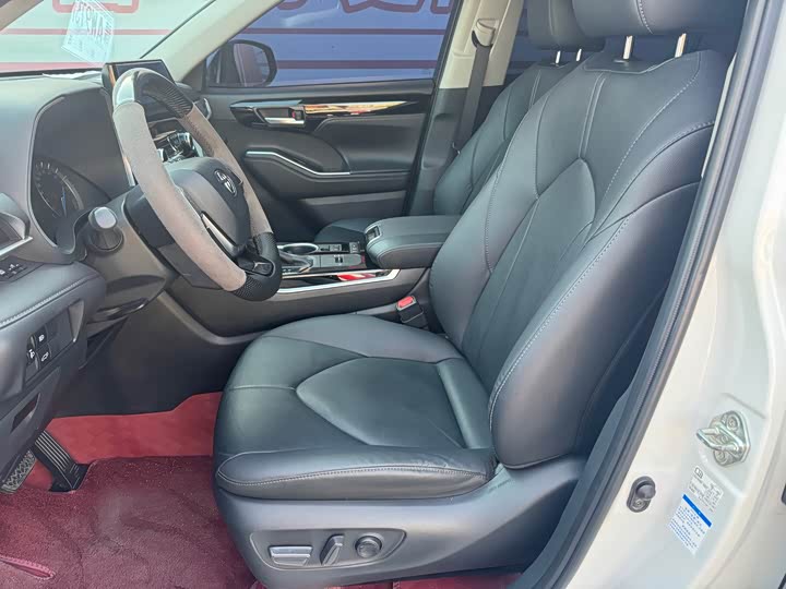 Фото 7 - Toyota Highlander