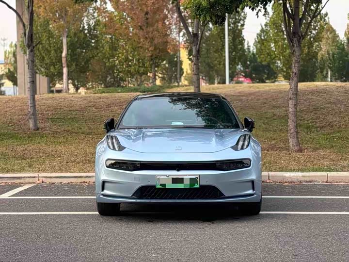 Фото 2 - Zeekr 001