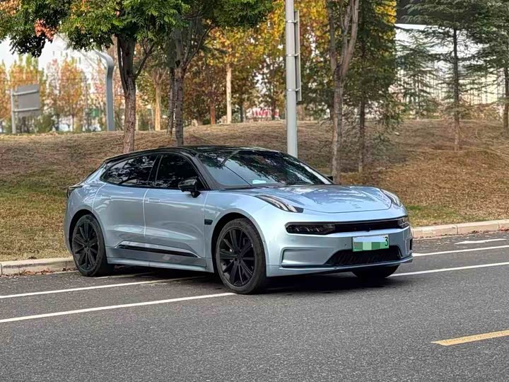 Фото 3 - Zeekr 001