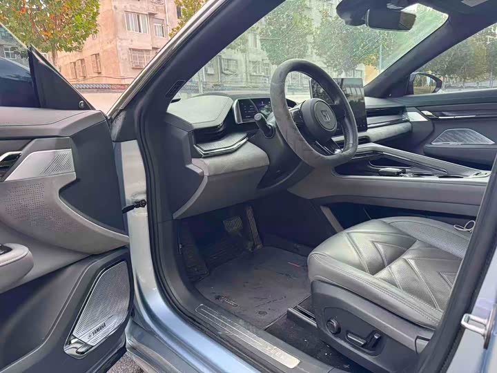 Фото 4 - Zeekr 001