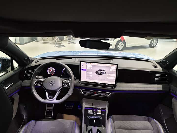 Фото 5 - Volkswagen Tiguan L Pro