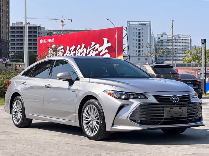 Фото 3 - Toyota Avalon