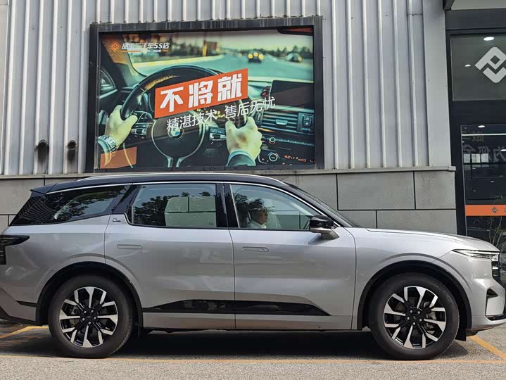 Фото 3 - Ford Edge