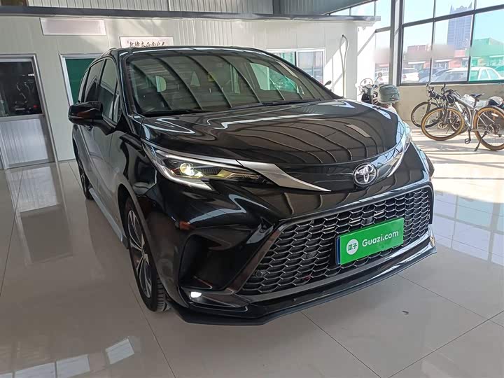 Фото 4 - Toyota Granvia