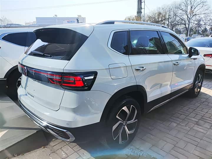 Фото 7 - Volkswagen Tharu