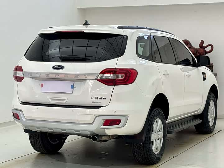 Фото 9 - Ford Everest