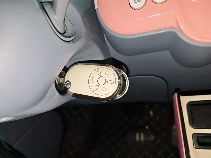 Фото 9 - Bestune Pony