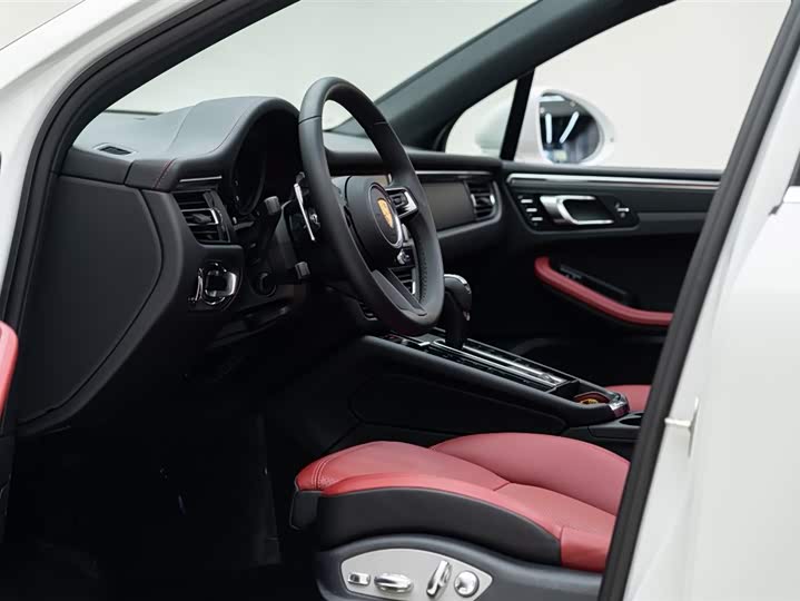 Фото 9 - Porsche Macan