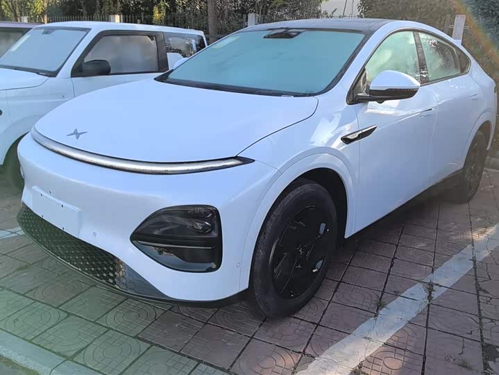 Фото 1 - XPeng G6