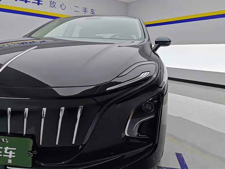 Фото 5 - Hongqi E-QM5