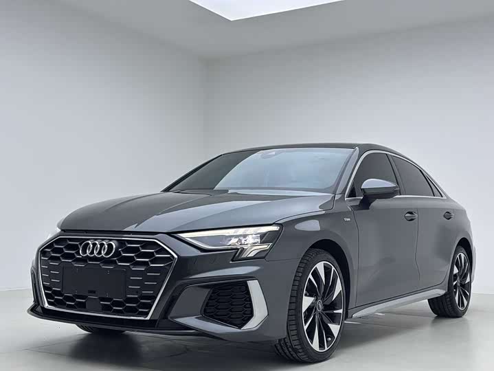 Фото 1 - Audi A3