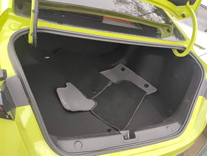 Фото 4 - Geely Binrui