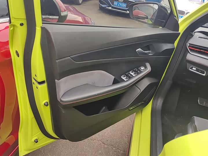 Фото 7 - Geely Binrui