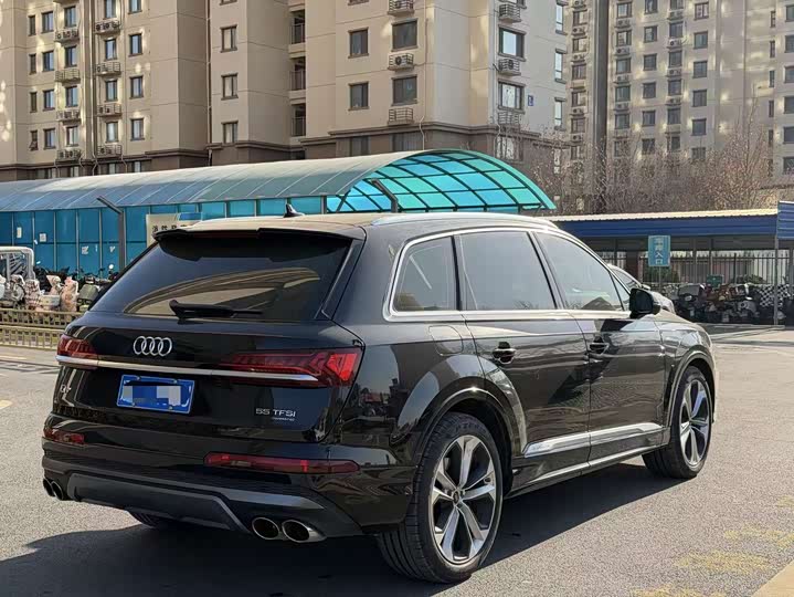 Фото 5 - Audi Q7