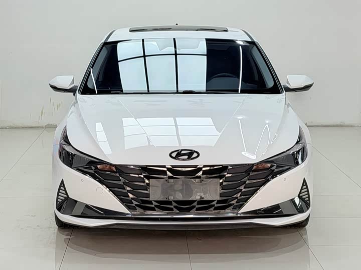 Фото 2 - Hyundai Elantra N line