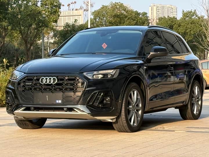 Фото 3 - Audi Q5L